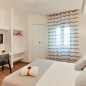 Coral Bay Charming House Penzion