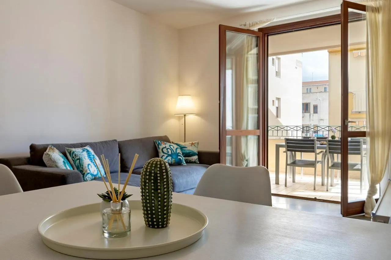 Emerald: Appartamento A Due Passi Dal Mare. Alghero Apartment
