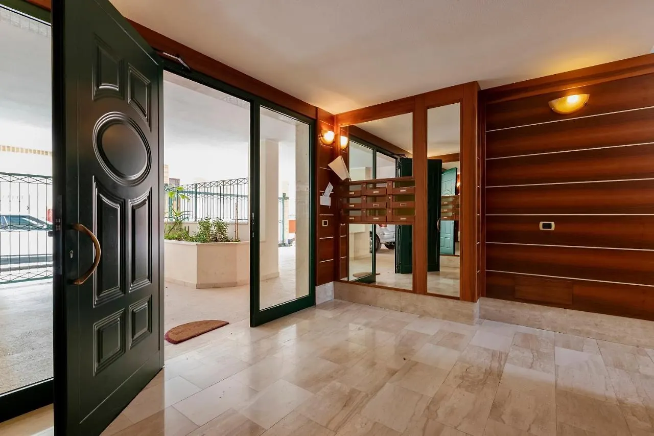 Apartment Emerald: Appartamento A Due Passi Dal Mare. Alghero Italy